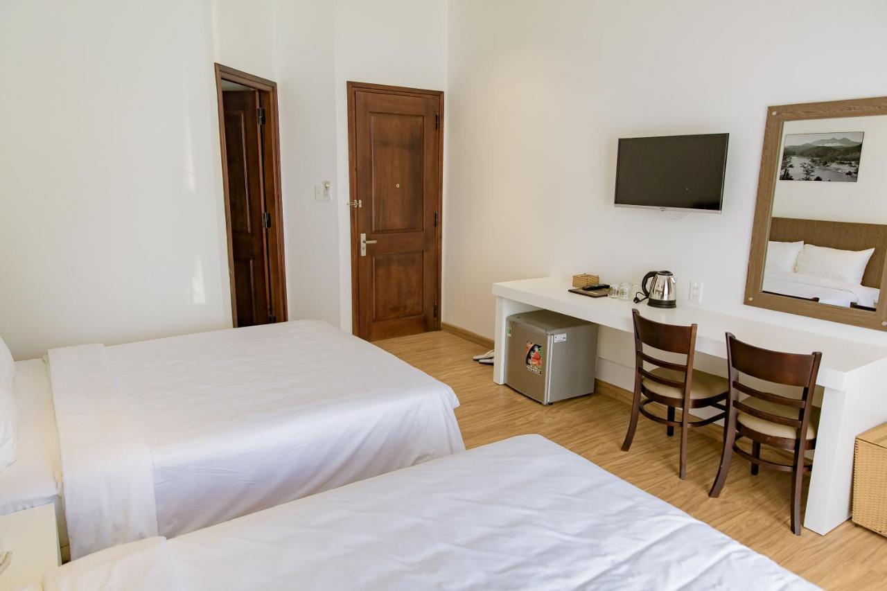 Hotel Khách Sạn Đạt Thịnh Dalat Exterior foto